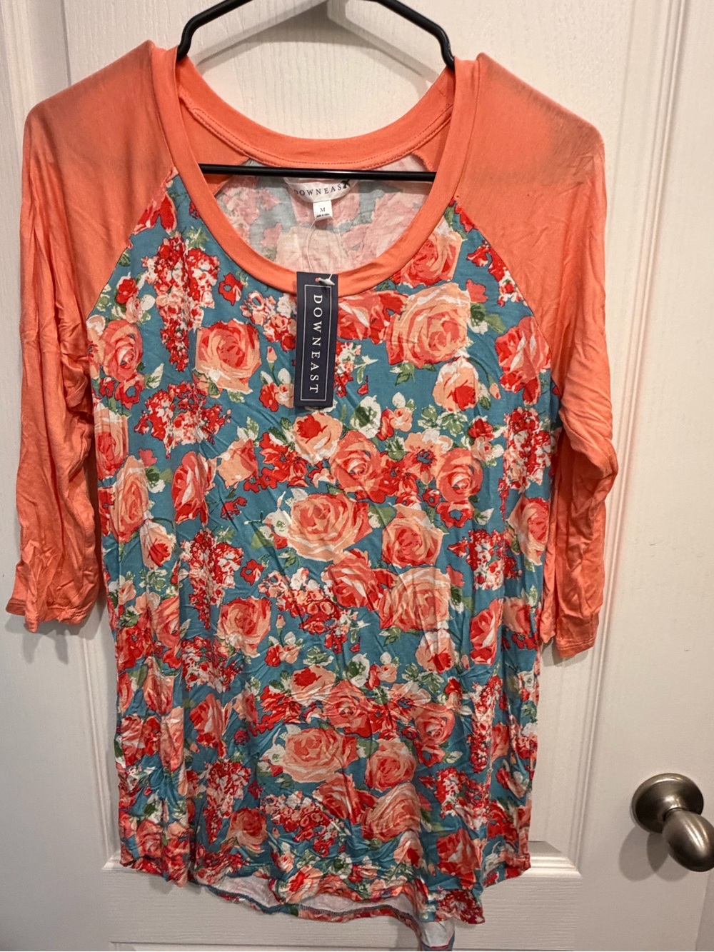 Downeast Floral Raglan Scoop Neck Top in Coral and Teal